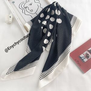 Miss Emily Unique silky scarf